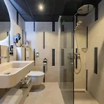 Leonardo Hotel