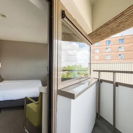 Leonardo فندق بابيندريخت