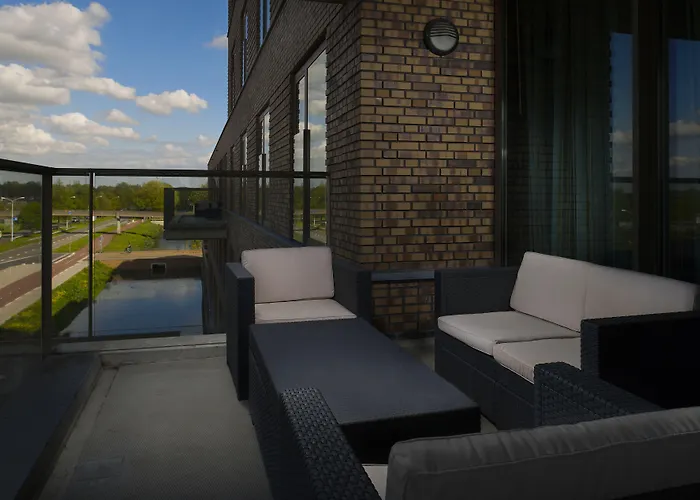 Leonardo فندق 4*